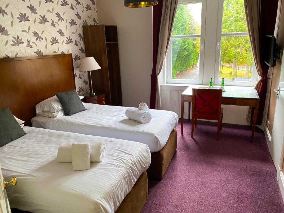The Speyside Hotel And Restaurant Grantown-on-Spey Exterior photo